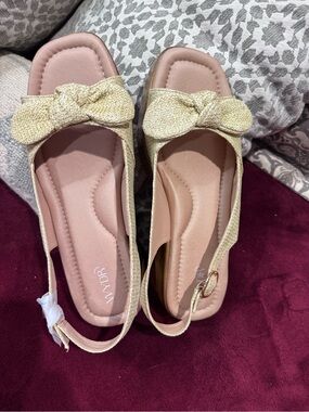 Wydr Sandals with Bow Accent - raffia